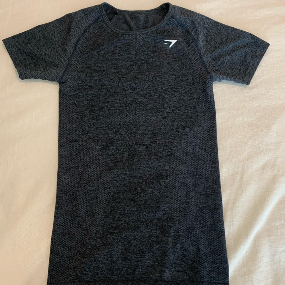 gymshark short sleeve gray top